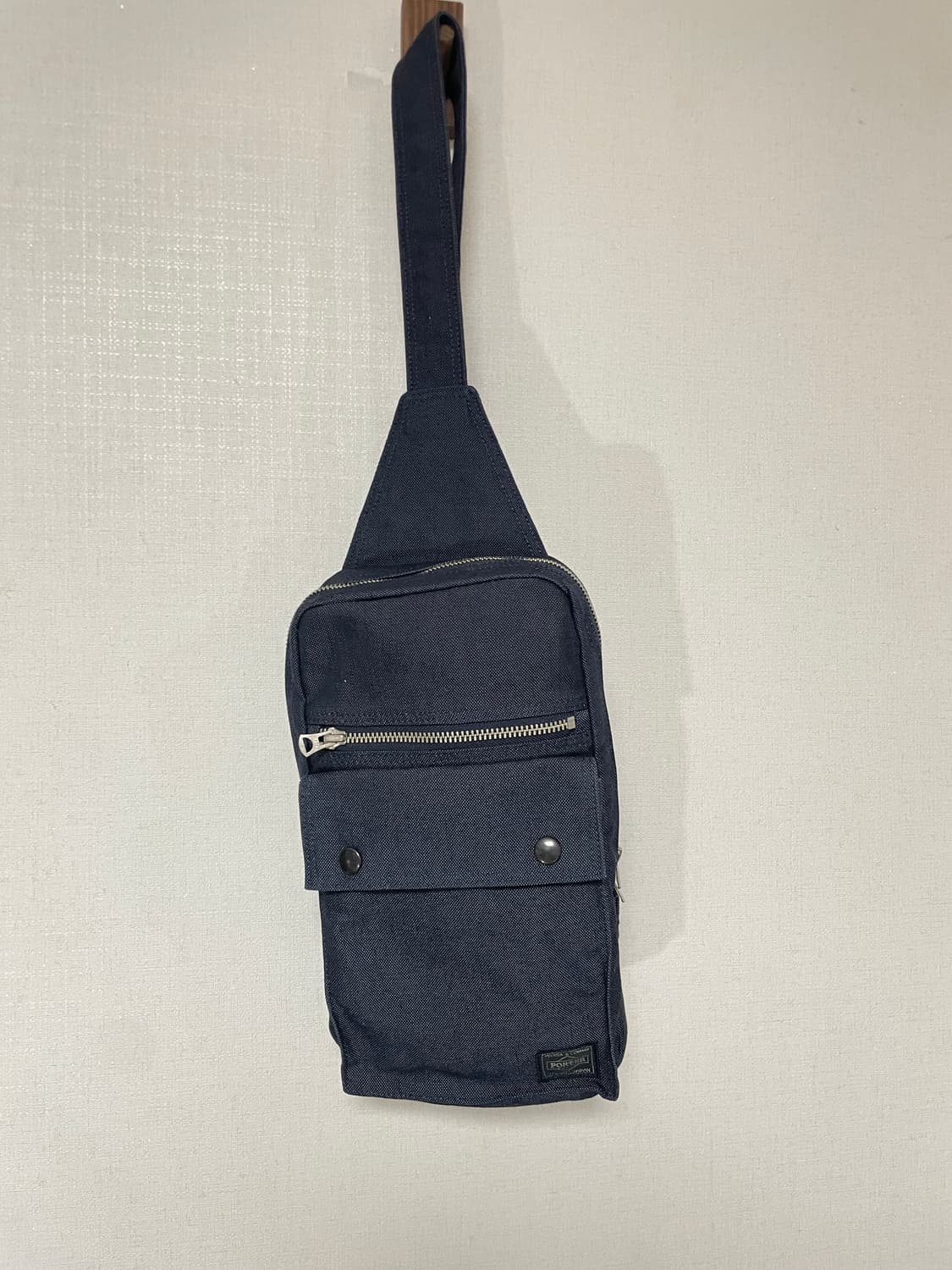포터 슬링백 네이비 정품 상품이미지1