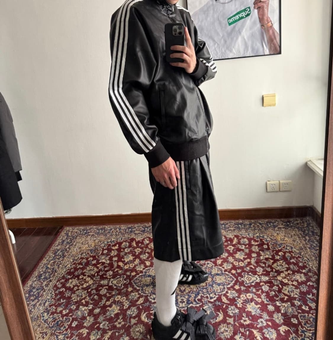 아디다스 오리지널 바이에른 뮌헨 저지 긴팔 티 & 레더 팬츠 상품이미지3