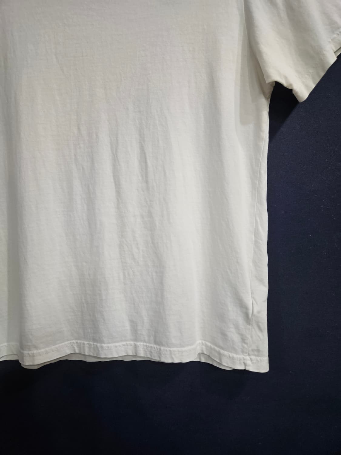 폴로 랄프로렌 화이트 남성 슬림핏 100~105 브이넥 반팔티  상품이미지5