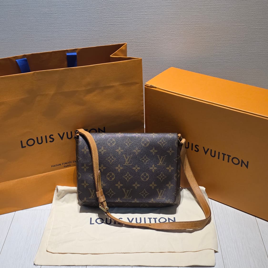 루이비통 모노그램 뮤젯탱고 m51257 (풀박) 상품이미지1