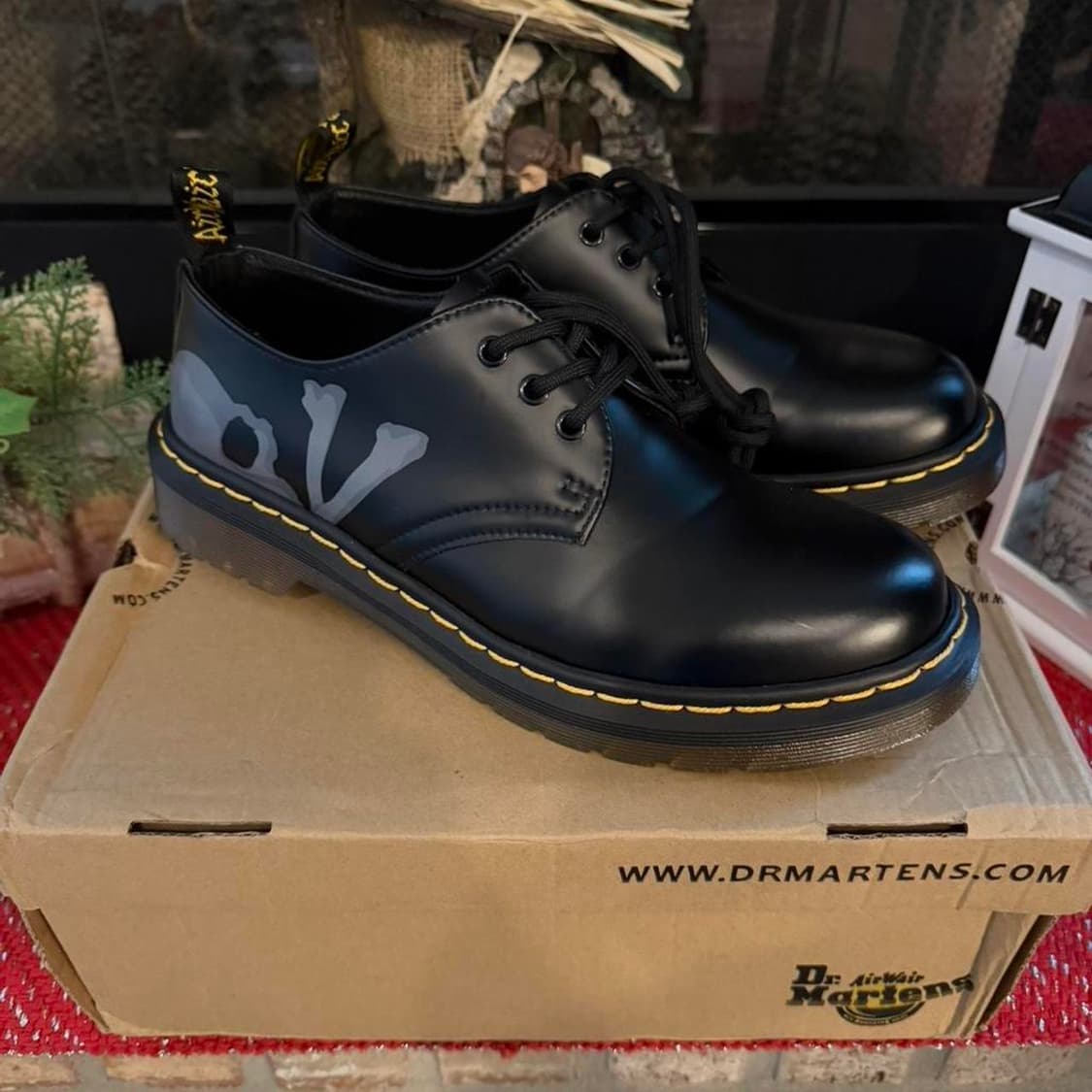 닥터마틴 x 베이프 x 마스터마인드 1461 스컬 더비 슈즈 상품이미지3