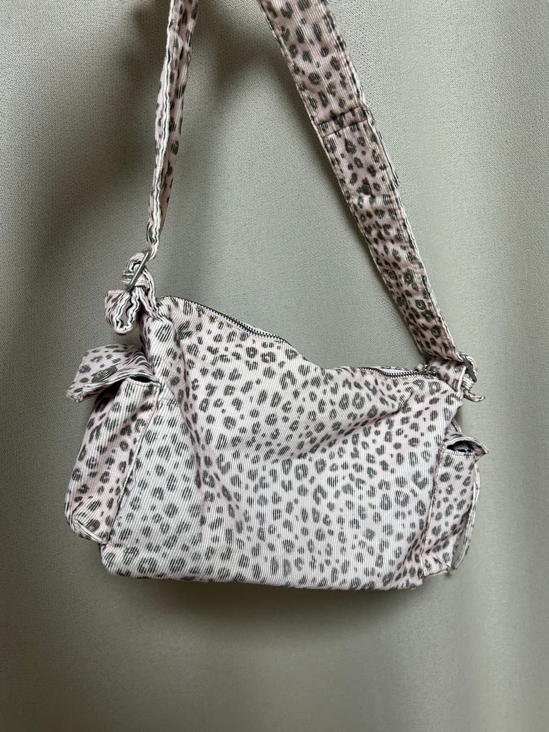 샤키리 레오파드 포켓백 상품이미지2