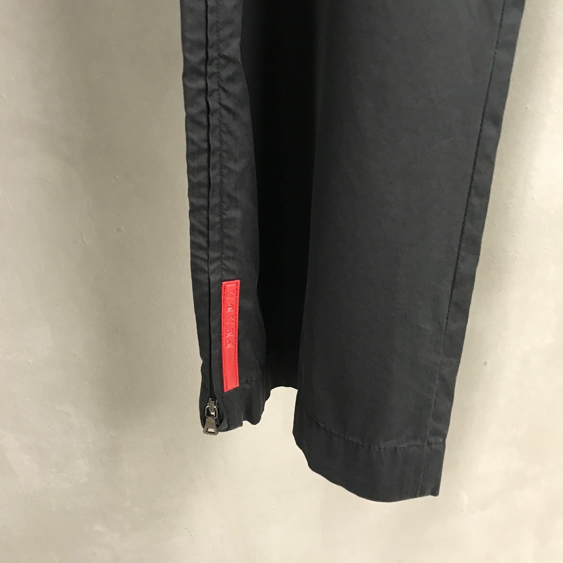 프라다 스포츠 팬츠 블랙 54 상품이미지4