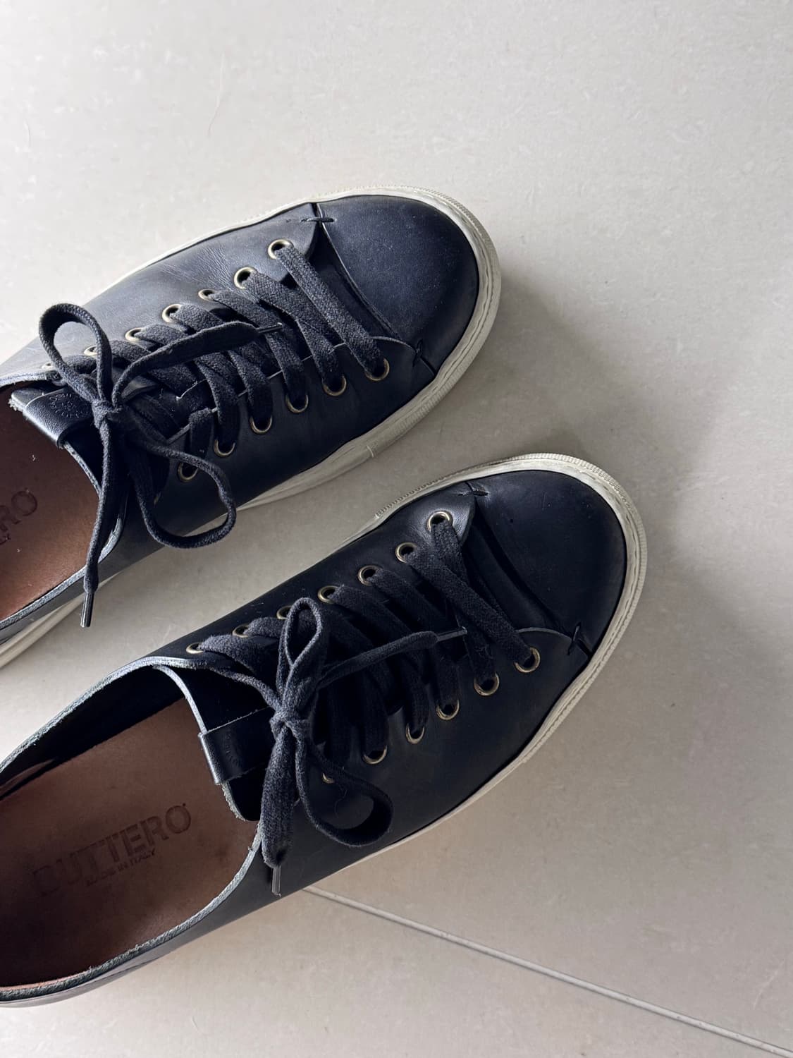 부테로 타니노 블랙 eu40 상품이미지1