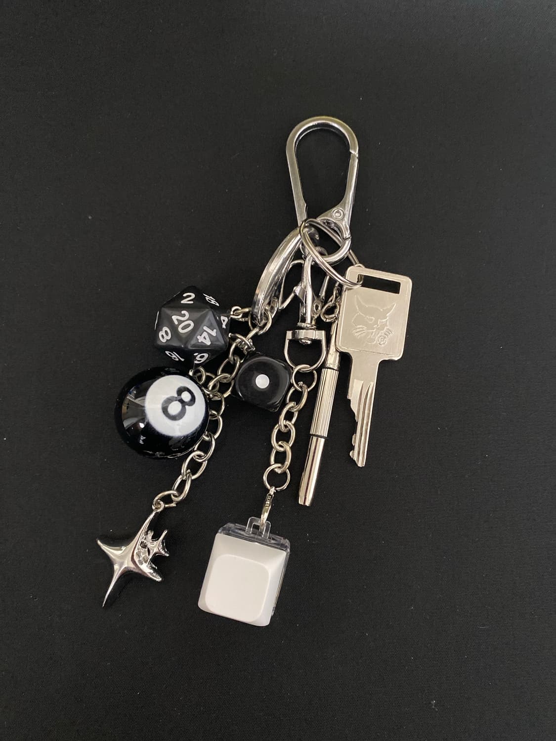 8볼 다이스 키링 상품이미지1