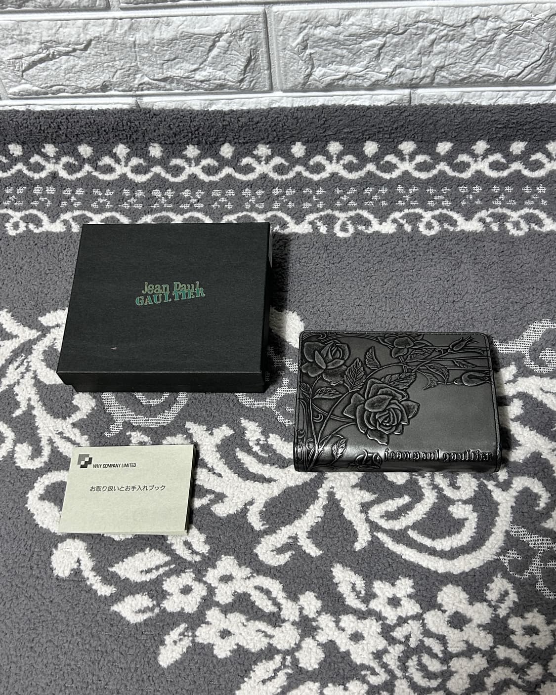 장폴고티에 메탈릭 실버 로즈 지갑 상품이미지1
