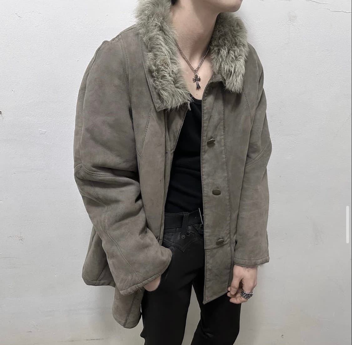 Beige gray suede jacket 상품이미지1