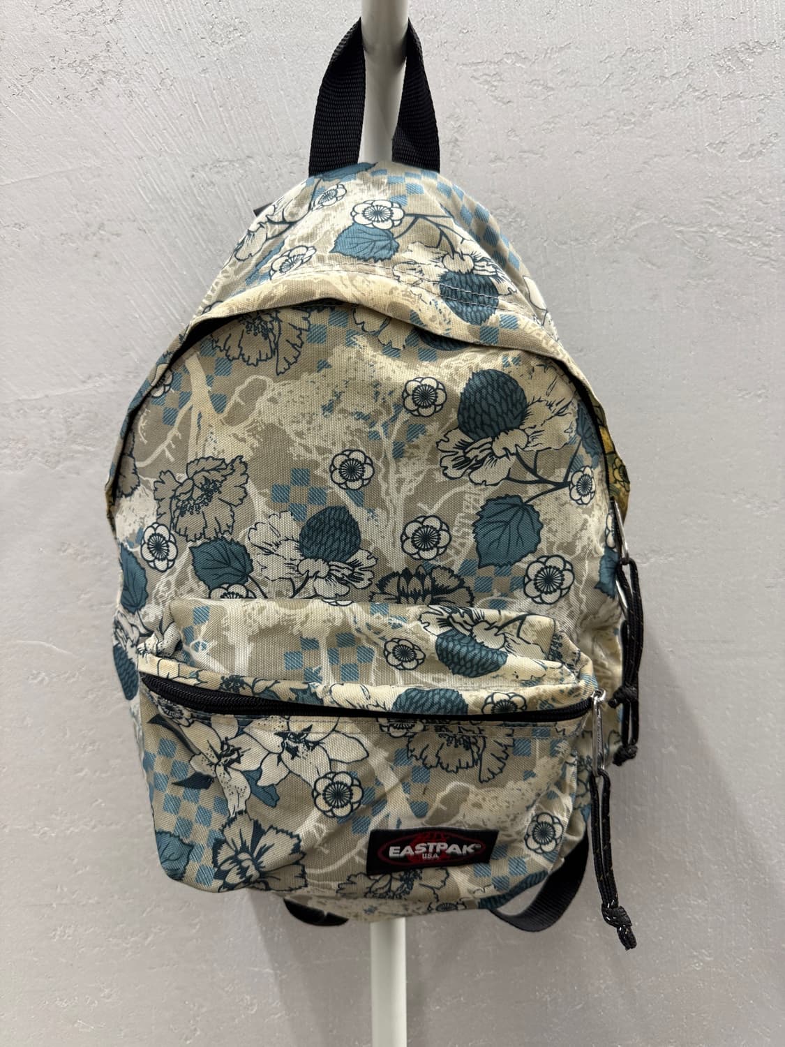 이스트팩 플로럴 패턴 백팩 상품이미지2