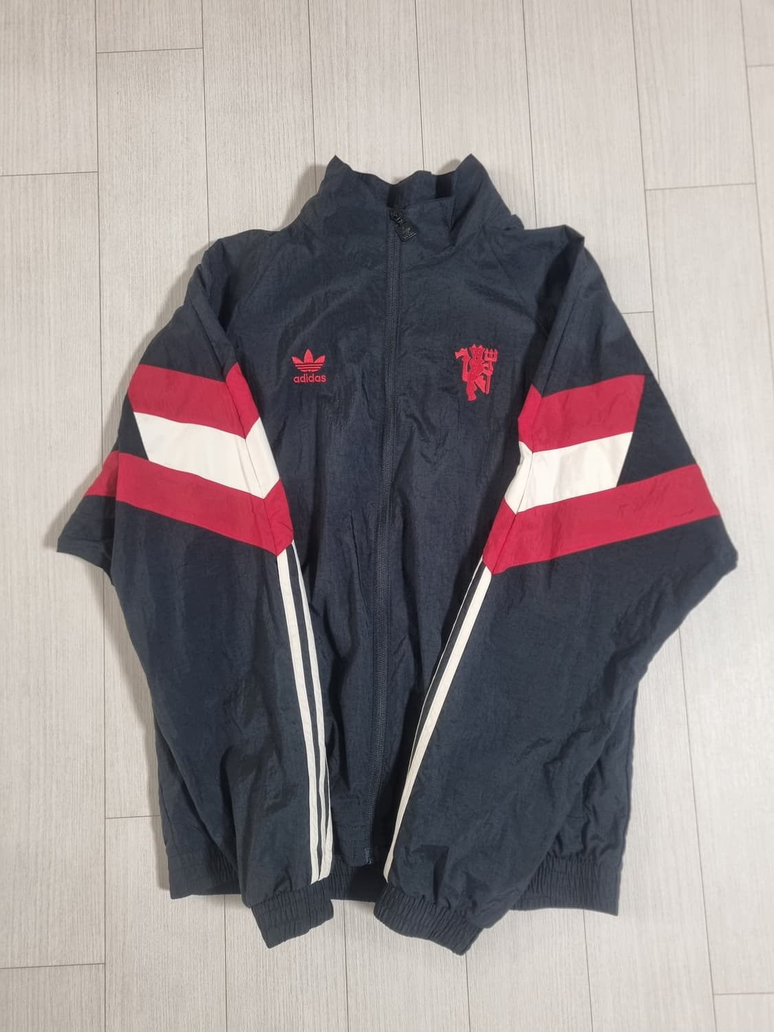 아디다스 맨유 트랙탑 상품이미지1