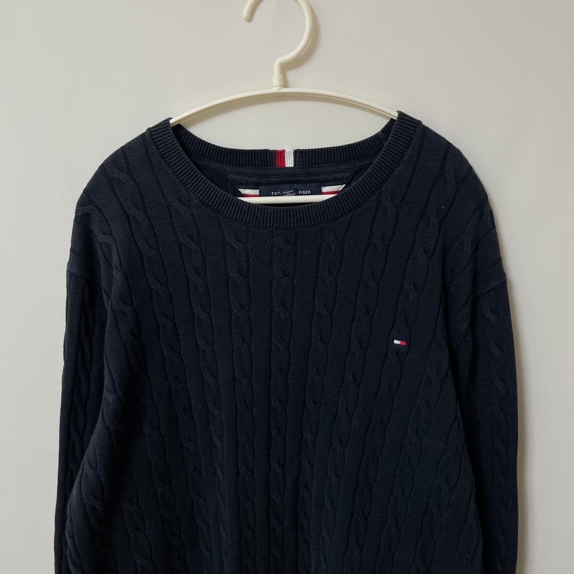 [ XL ] 타미힐피거 미니플래그 꽈배기 니트  상품이미지2