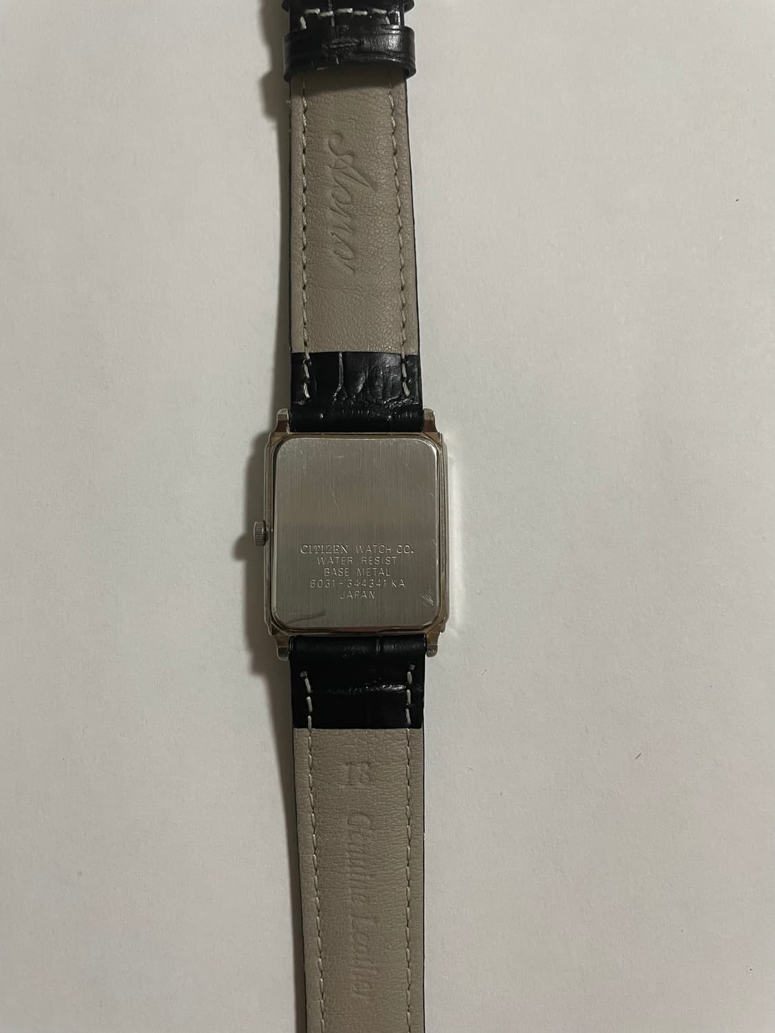 헤네시 굿즈(시계,핀) 상품이미지8