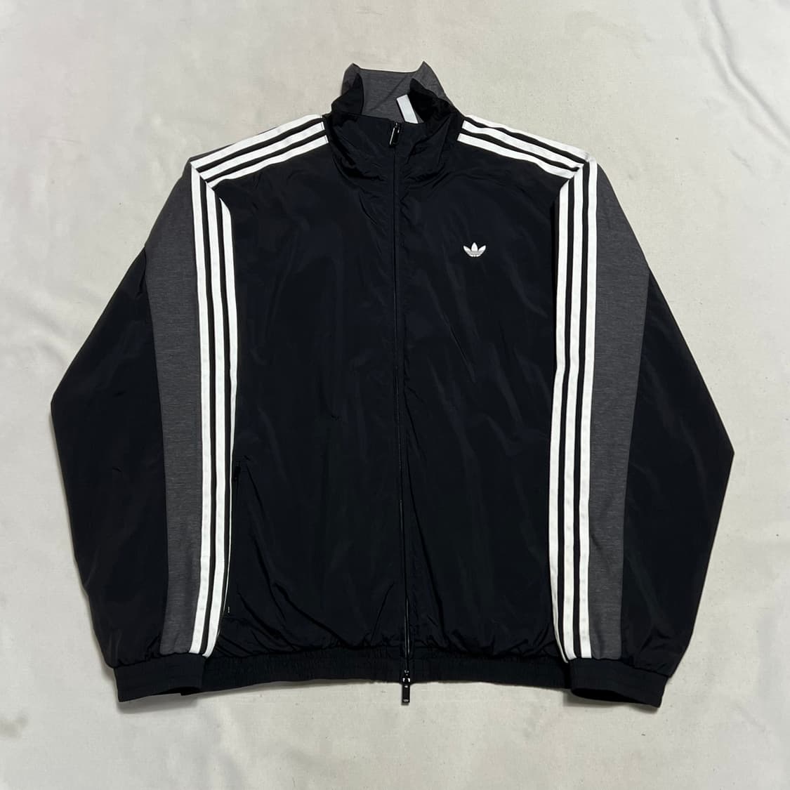 XL 아디다스 블랙 바람막이 트랙자켓 상품이미지2