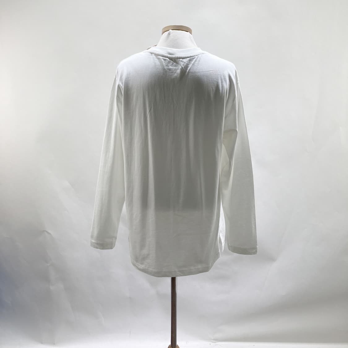 스파오 택새상품 남성긴팔티셔츠 화이트 L 상품이미지3