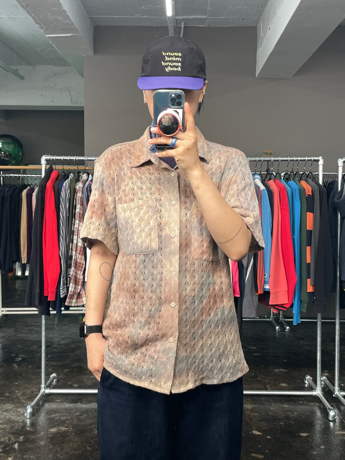 Vivastudio 펀칭 니트 반팔 셔츠 상품이미지1