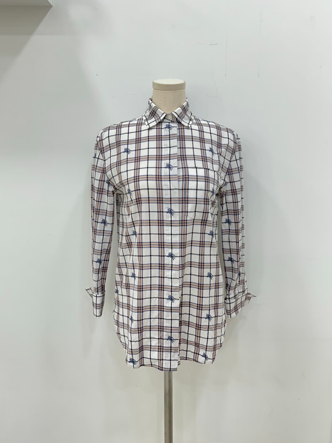 버버리 여성 자수 체크 남방 상품이미지1