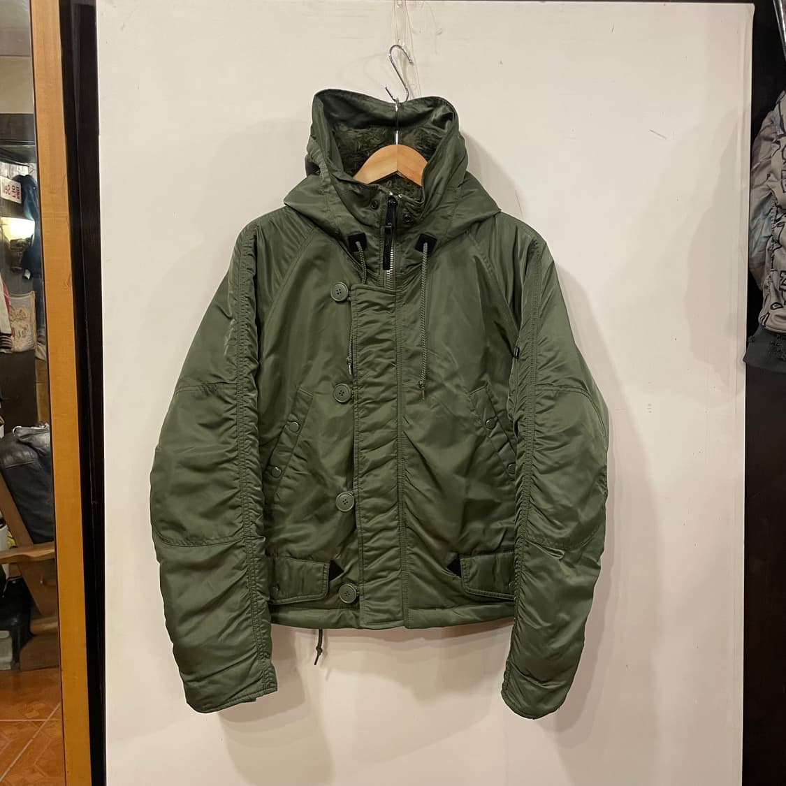 알파인더스트리 리메이크 크롭봄버 M 상품이미지1