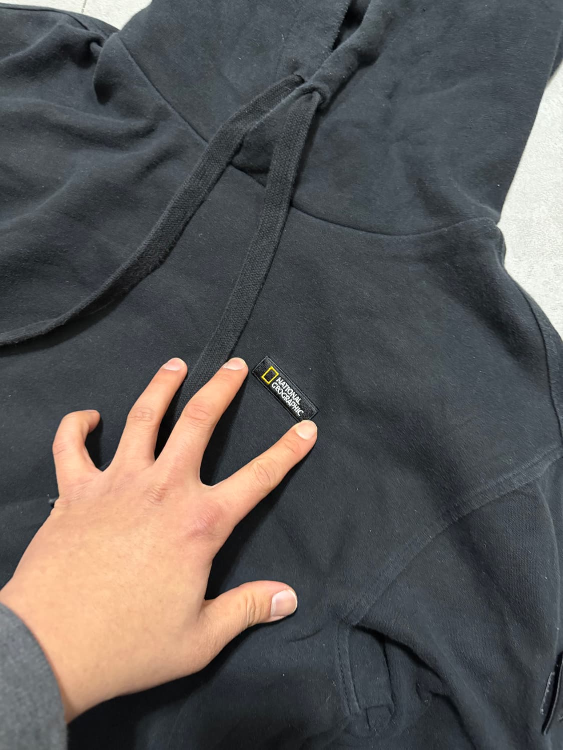 내셔널지오그래픽  블랙컬러 스웻셔츠 100size    상품이미지3