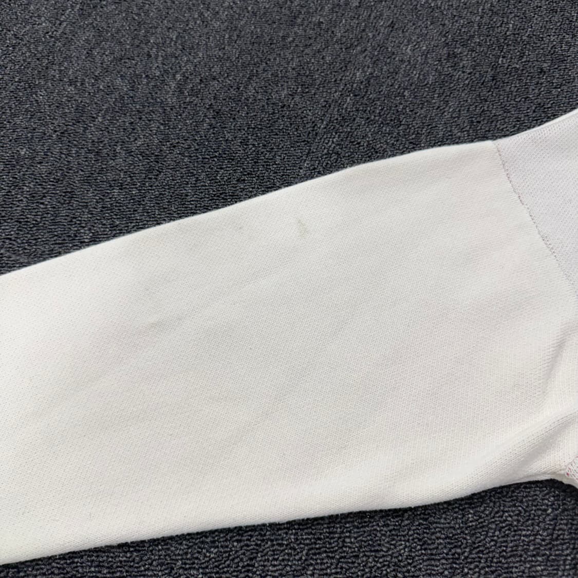 칼하트wip 하트로고 니트 상품이미지9