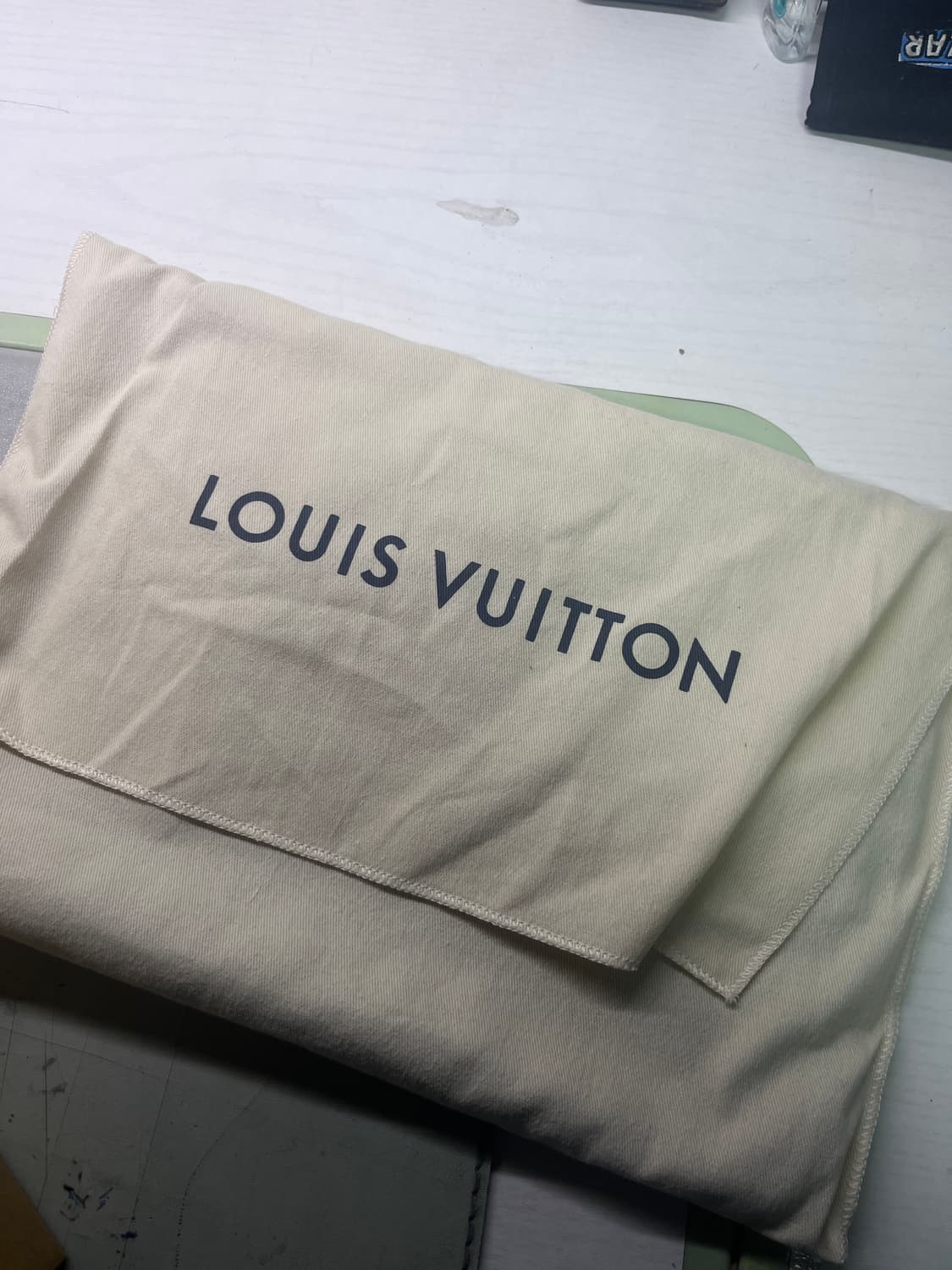 루이비통 클러치 에튀보야주 코인지갑 세트 상품이미지4