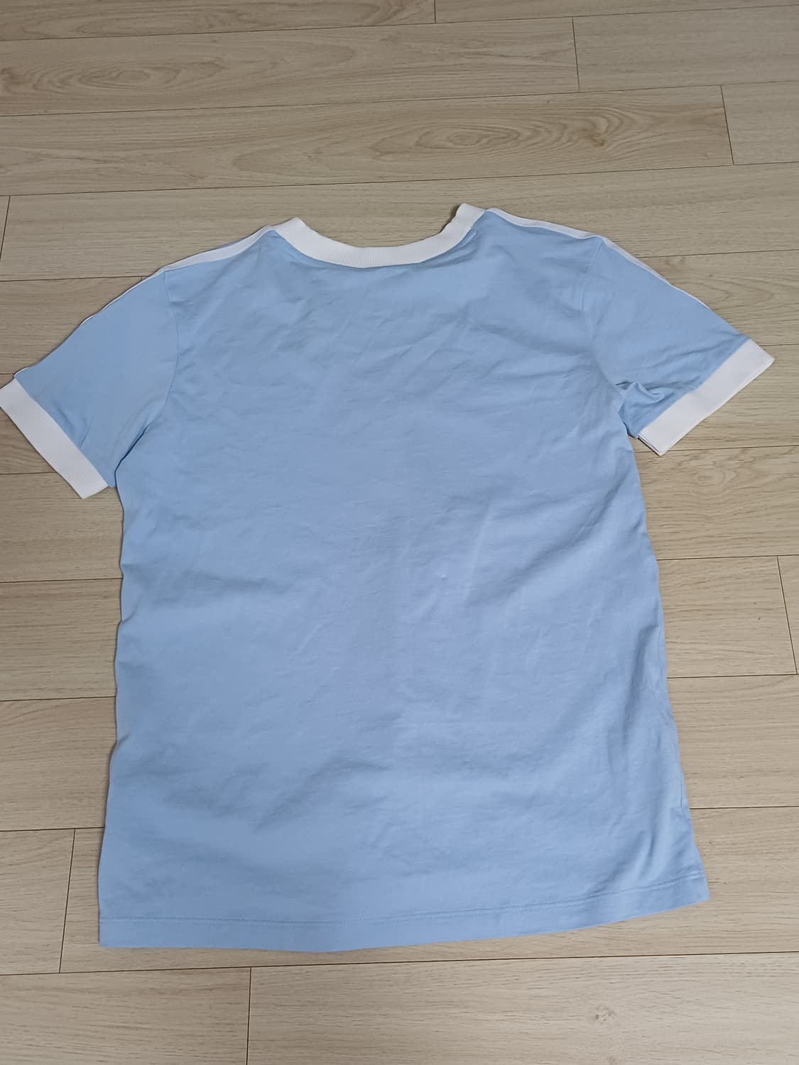 아디다스 반팔 링거 티셔츠 소라색 XS-S 상품이미지4