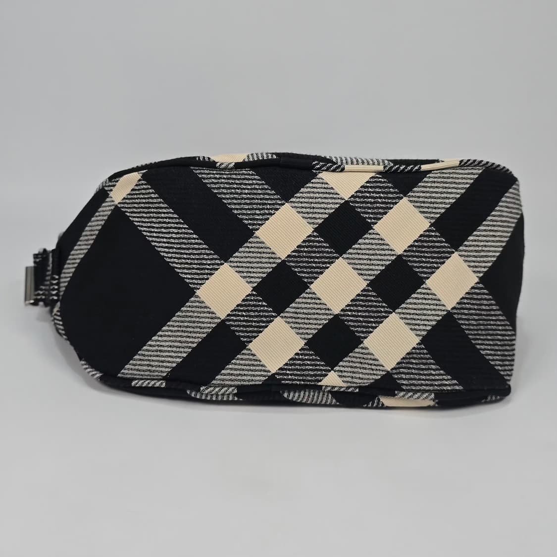 버버리 쉴드 체크 스몰 크로스백 상품이미지6