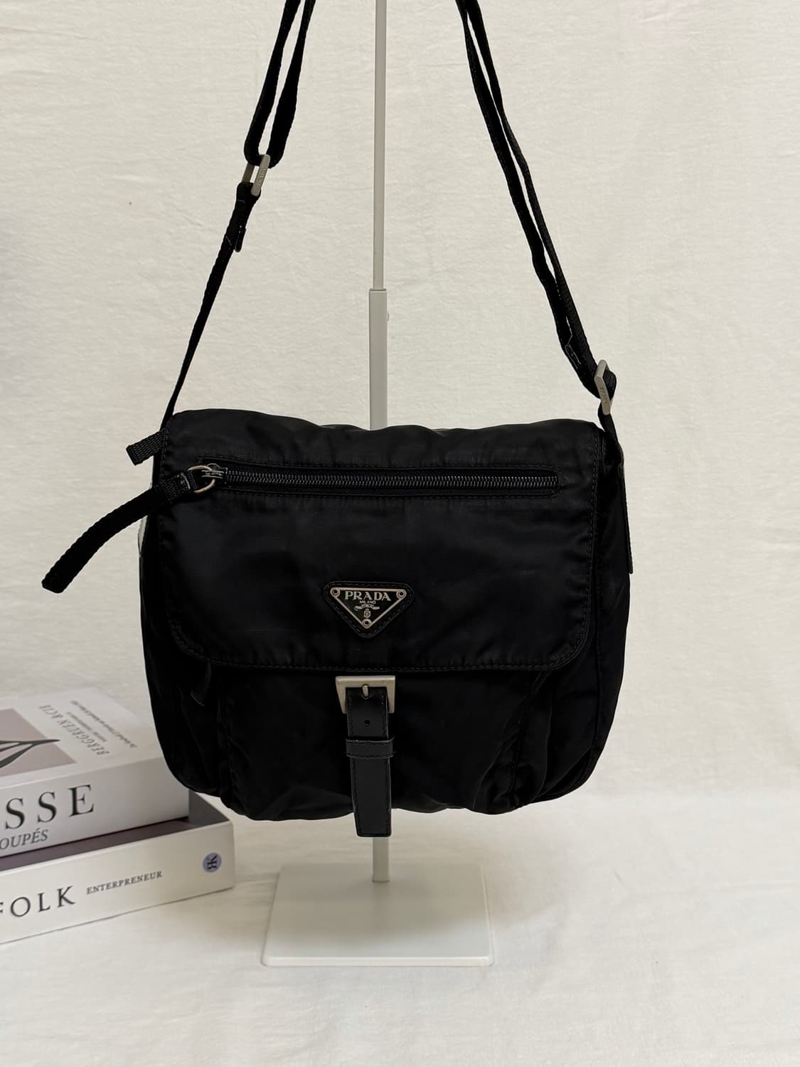 정품 프라다 포코노 나일론 메신저백 크로스백 숄더백 주우재백 상품이미지1