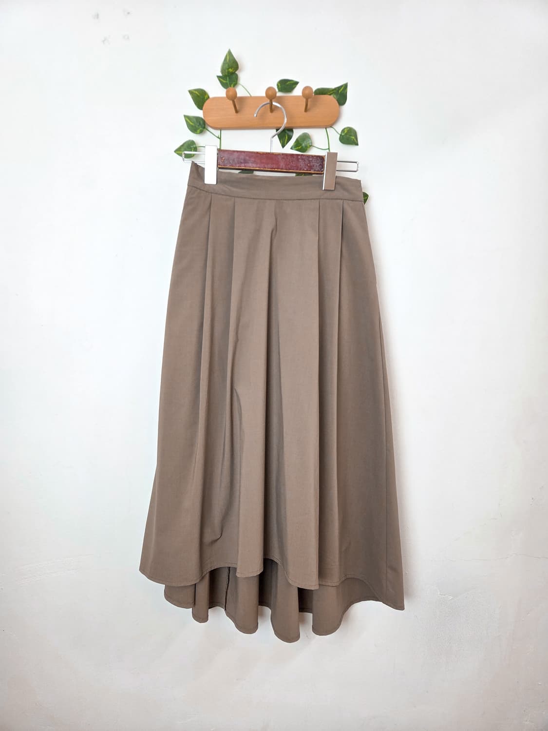 뮤트 브라운 언발 스커트 상품이미지1