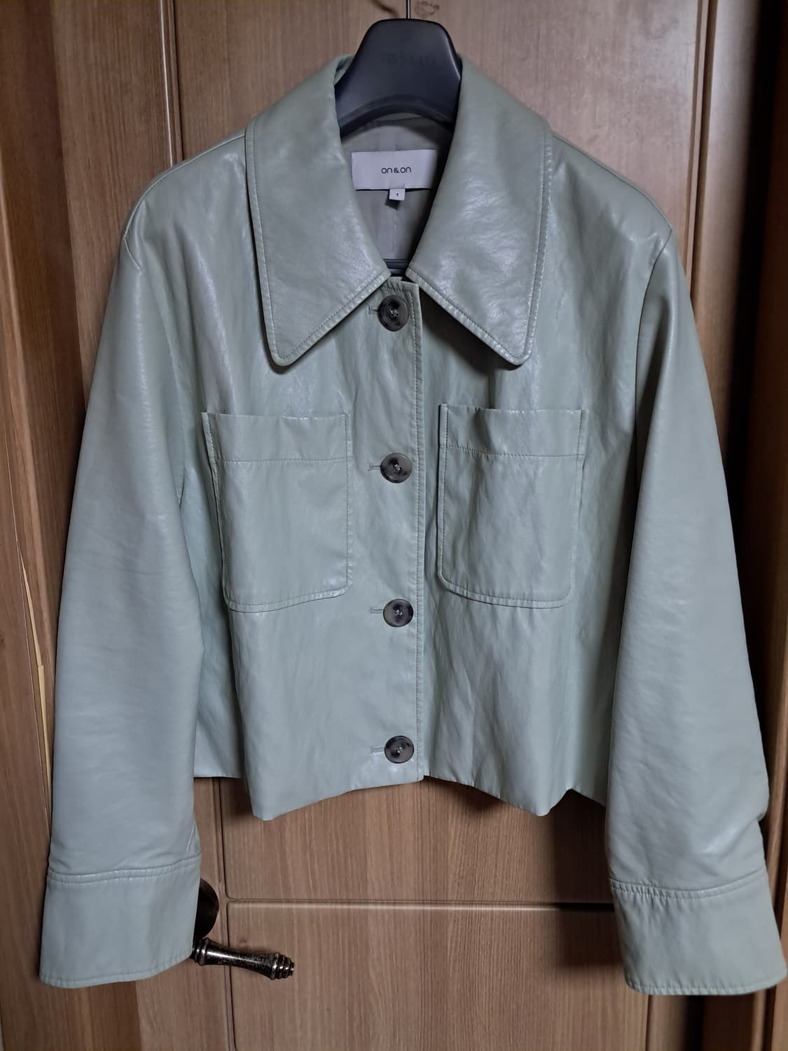 온앤온 페이크레더 자켓 1 상품이미지1