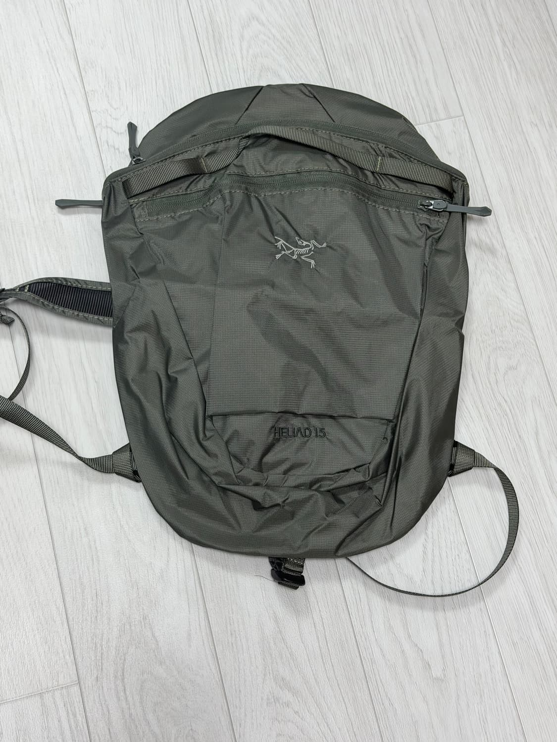 새상품⭐️ 아크테릭스 헬리야드15 카키 상품이미지1