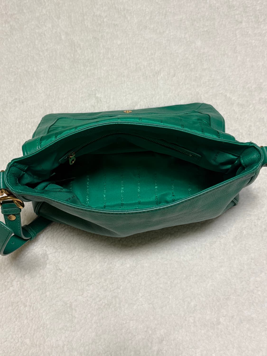 마크바이제이콥스 레더 크로스백 상품이미지7