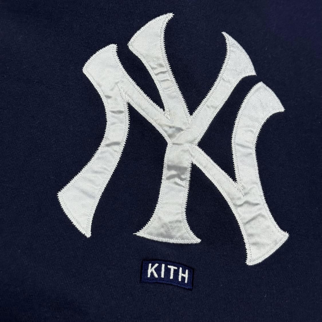 kith x MLB 뉴욕양키스 박시핏 맨투맨 네이비 XL 상품이미지4