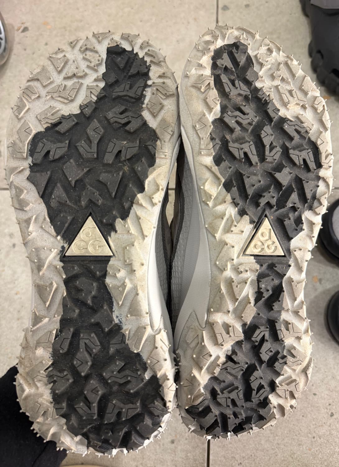 나이키 acg 마운틴플라이 라이트 아이언 오어 블랙 상품이미지5