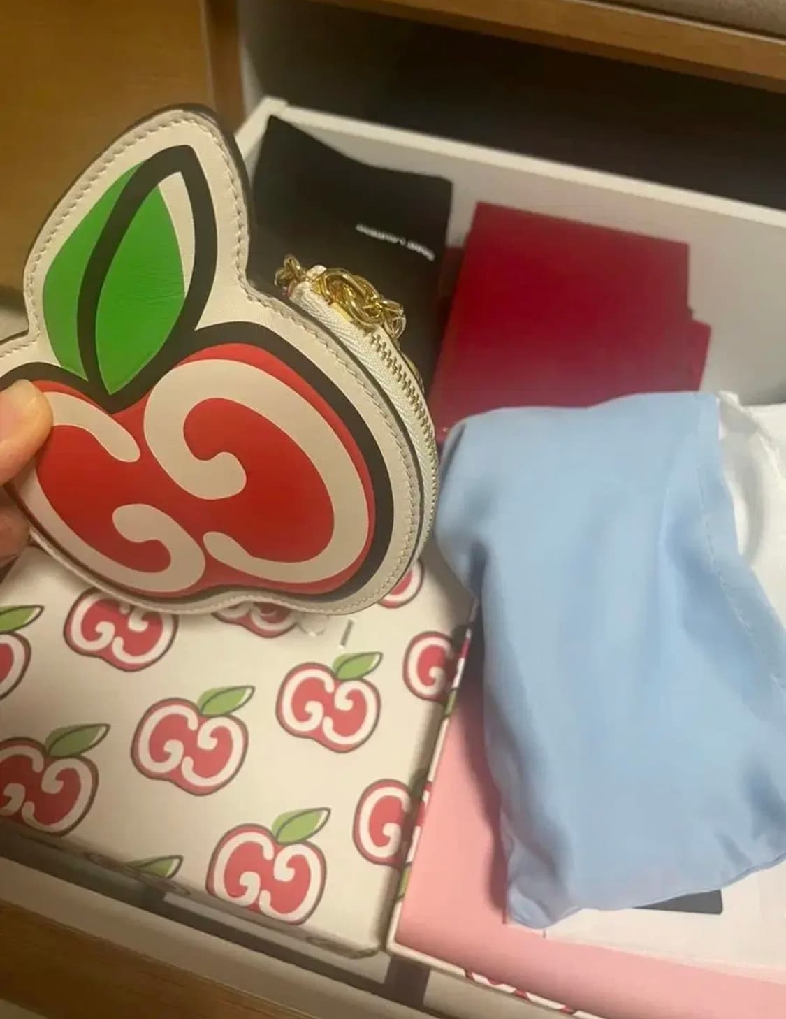 구찌 애플지갑 상품이미지2