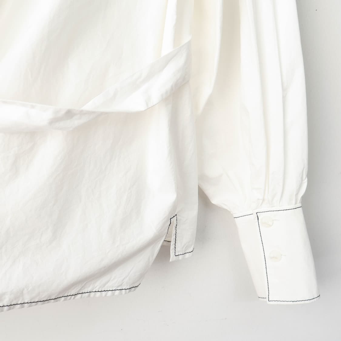 슬림66/앤더슨벨 INNA 벨티드 퍼프 블라우스 상품이미지3