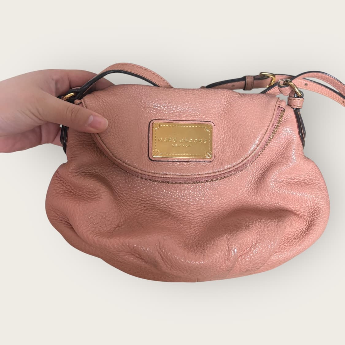 마크제이콥스 소가죽 핑크 미니크로스백 상품이미지1