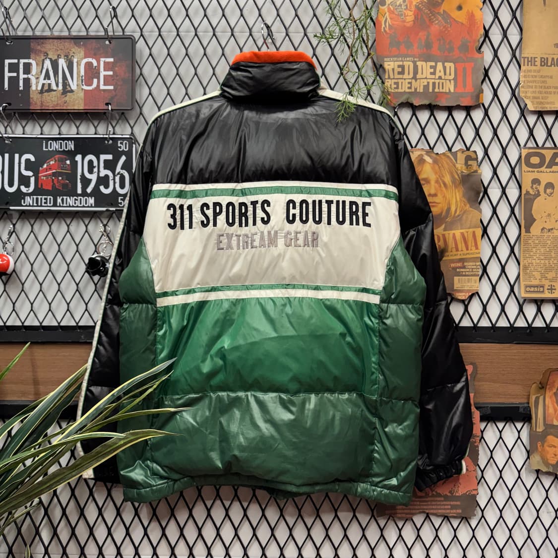 빈티지 올드스쿨 레이싱 패딩 자켓 전면 레이싱 로고 포인트 블랙 상품이미지2