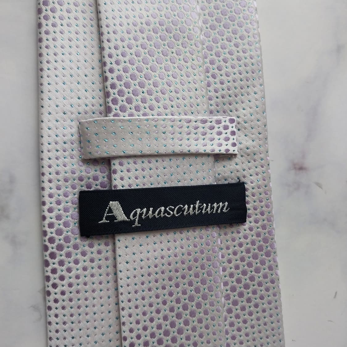 아쿠아스큐텀 실크 도트 텍스처 넥타이 9.2cm A+등급 K2030
 상품이미지9