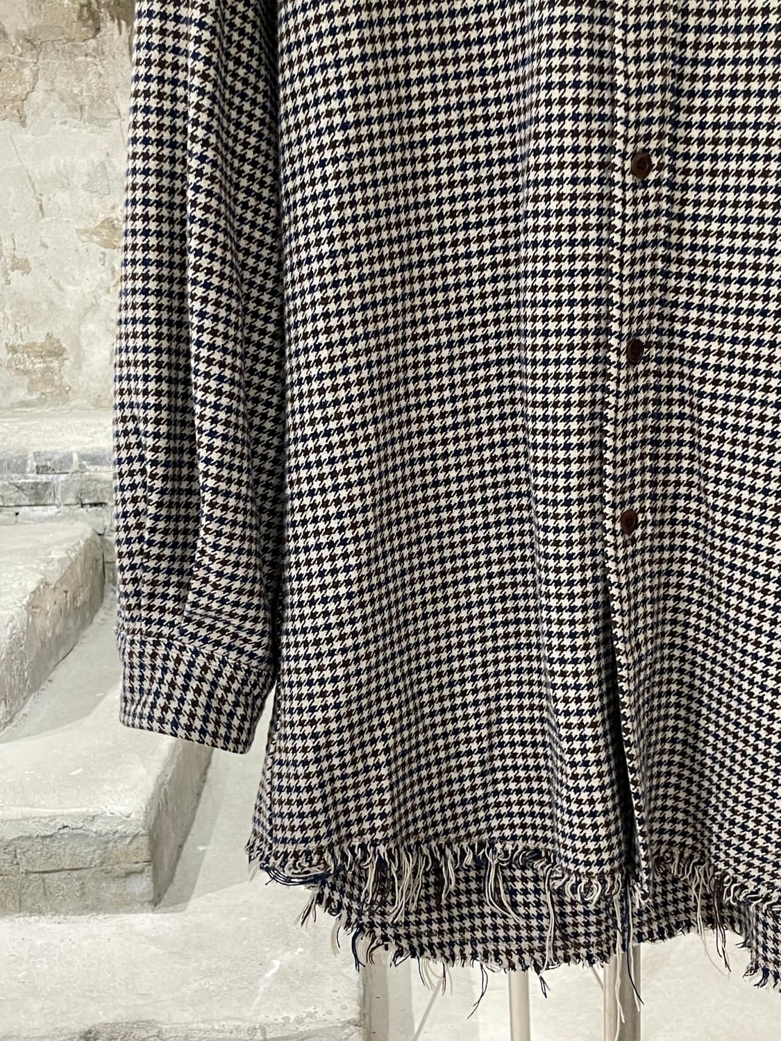 언더커버 18S/S 하운드 투스 체크 컷 오프 코튼 셔츠 상품이미지4