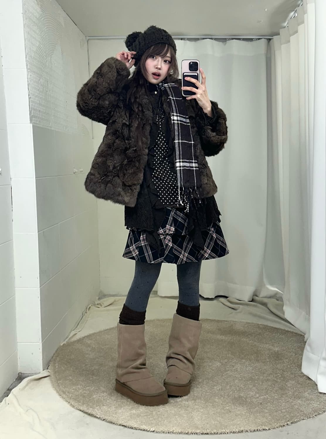 엑시즈팜 브라운 모카무스 세미갸루 그런지 퍼 코디세트 상품이미지2