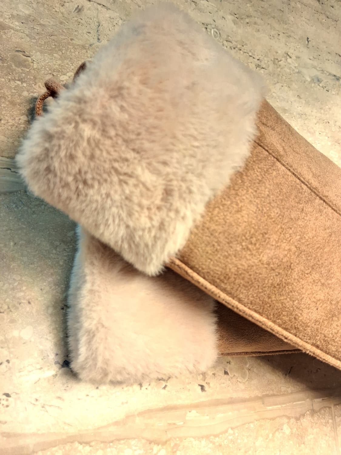 두꺼운 털안감 스웨이드 벨벳 벙어리 장갑 베이지 (새상품) 상품이미지6