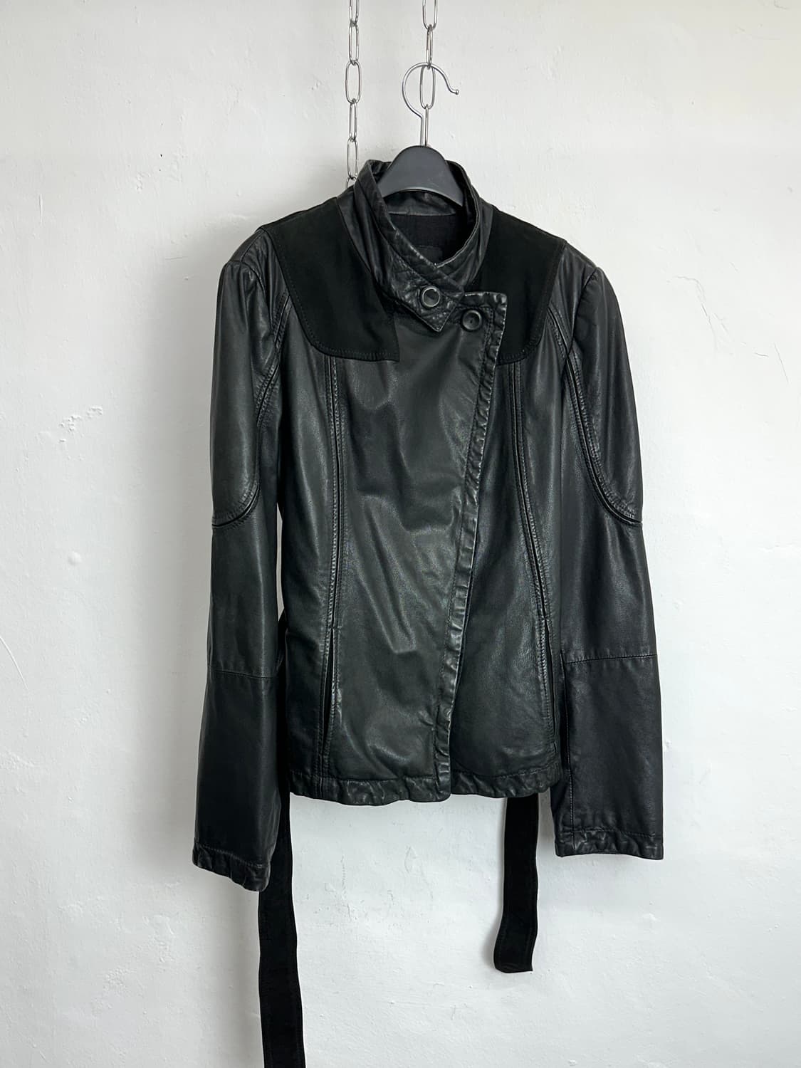 Emporio Armani Asymmetric Button-Up Lamb 상품이미지1