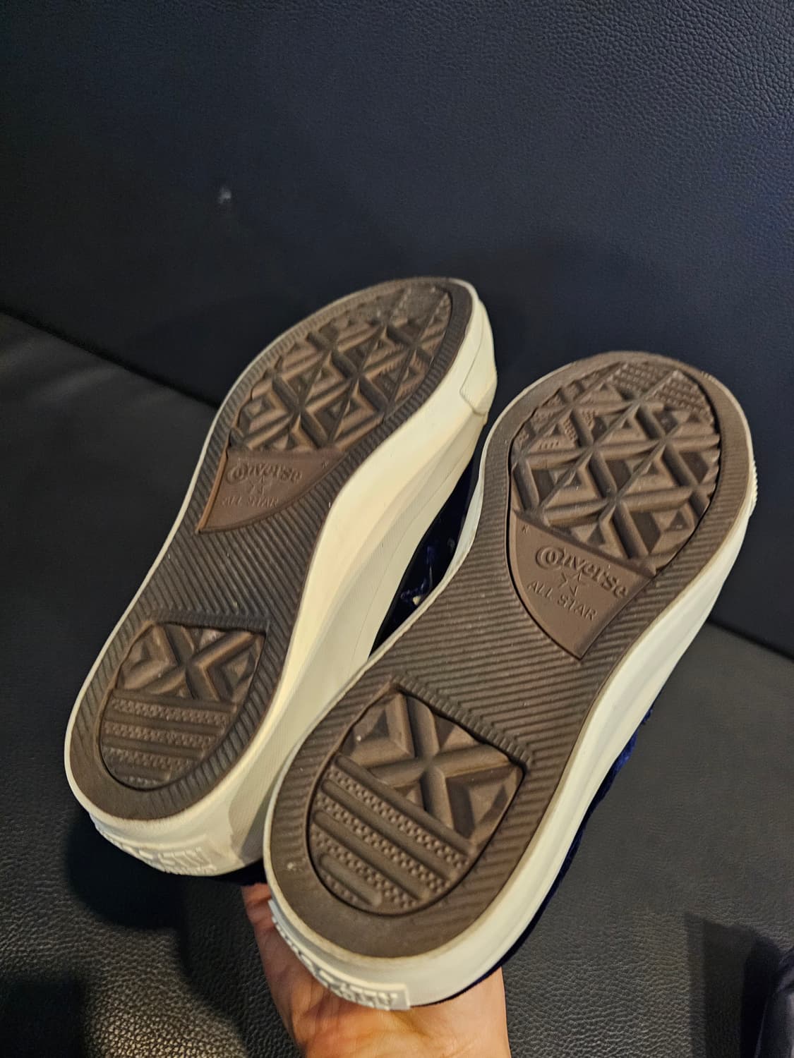 컨버스 원스타 벨벳 블랙 스니커즈 상품이미지10