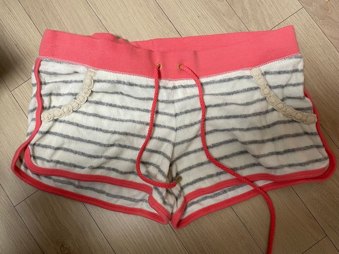 쥬시 꾸뛰르 Juicy Couture 줄무늬 여성 반바지 M 상품이미지1