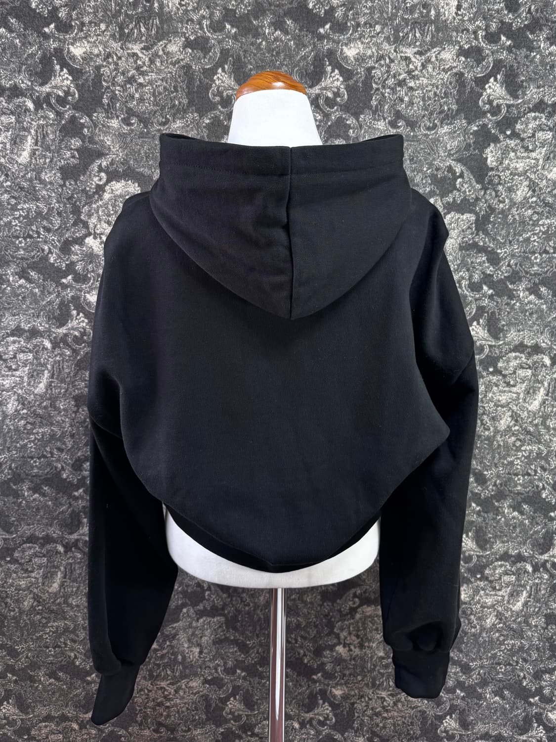 wooalong 우알롱 크롭 후드 상품이미지3