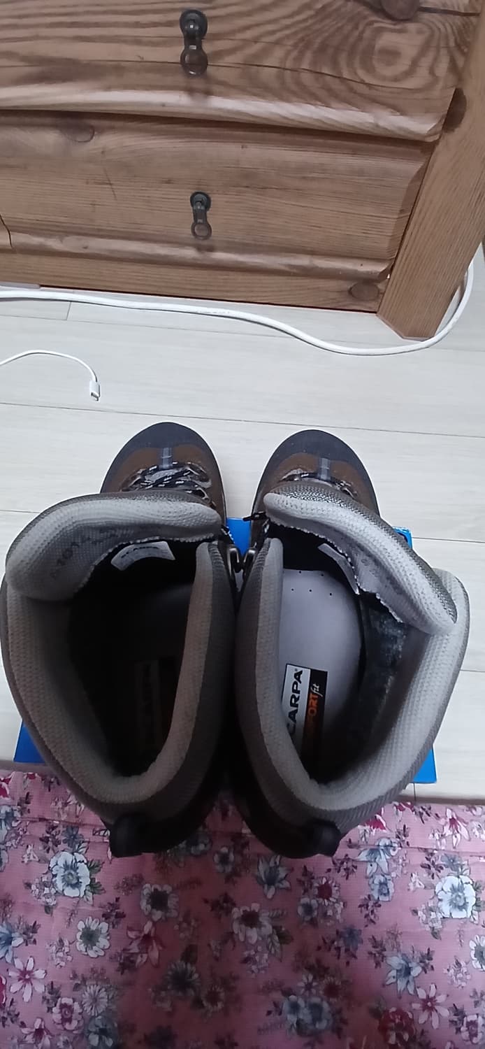 스카르파 키네시스 고어텍스
등산화(275~280mm)  상품이미지4