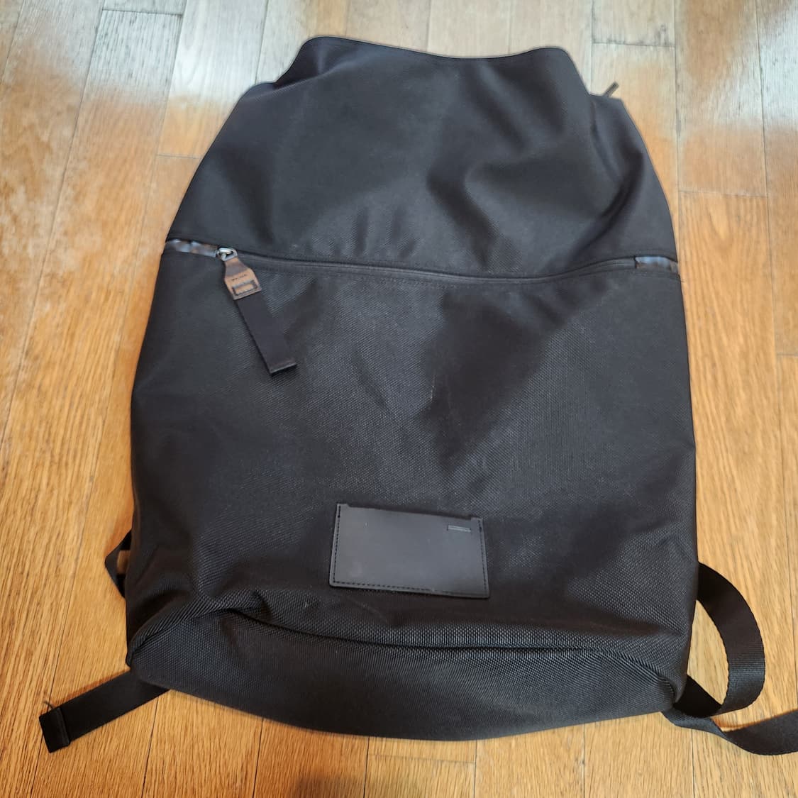 “깔끔한 간지💼 KYLIAN 올블랙 백팩”
 상품이미지1