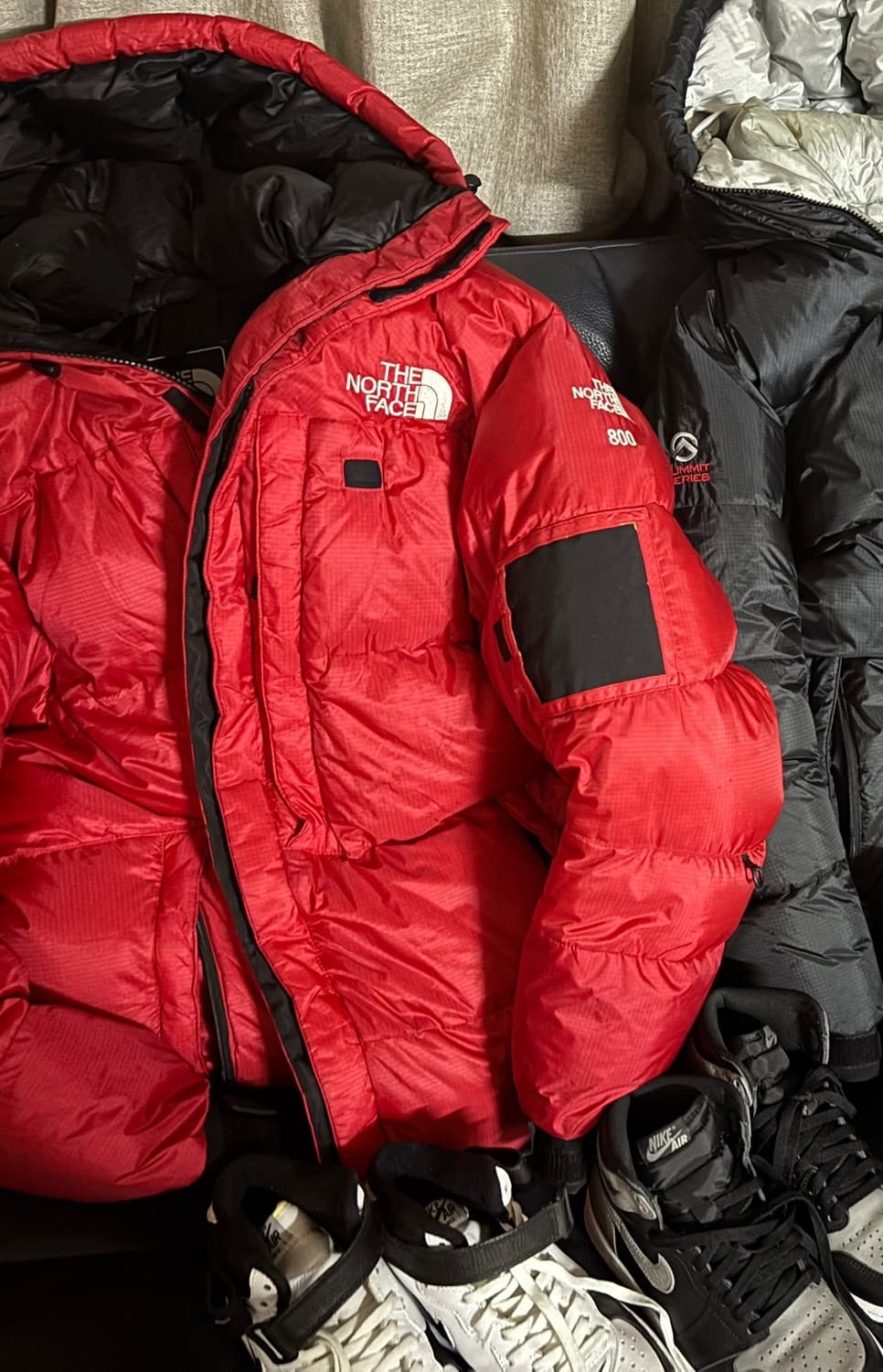 노스페이스 써밋 시리즈 800 발토르 xxl 빨/검 착용샷 상품이미지1