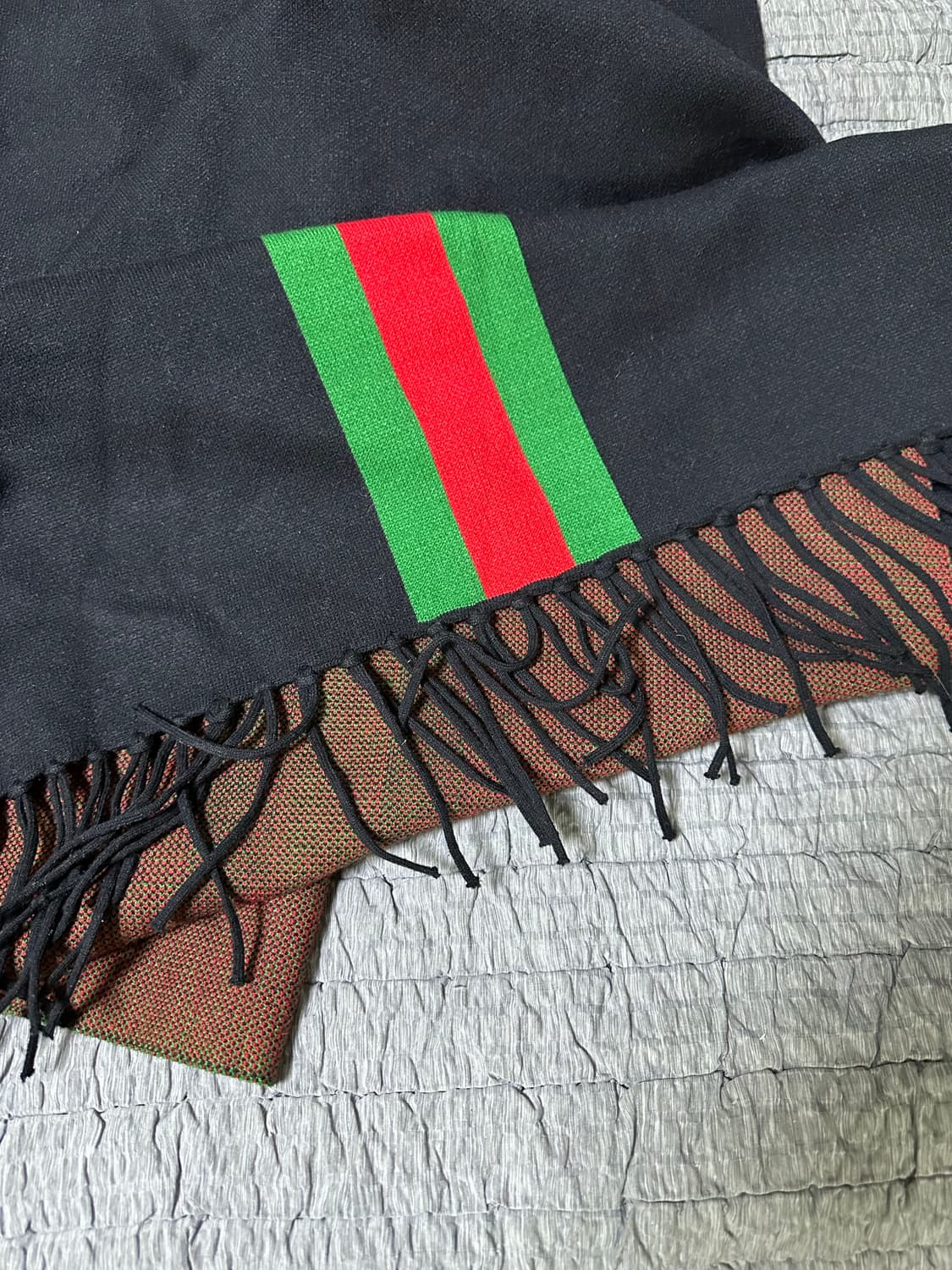 구찌 GG 로고 블랙 브라운 머플러 상품이미지4