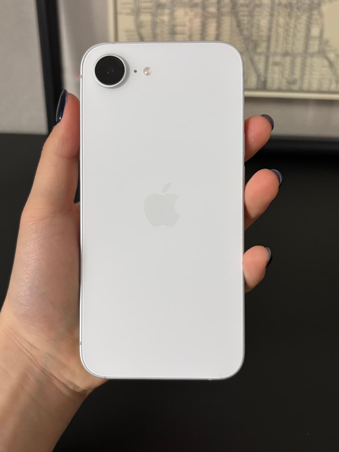 아이폰 16e 화이트 256GB 상품이미지3