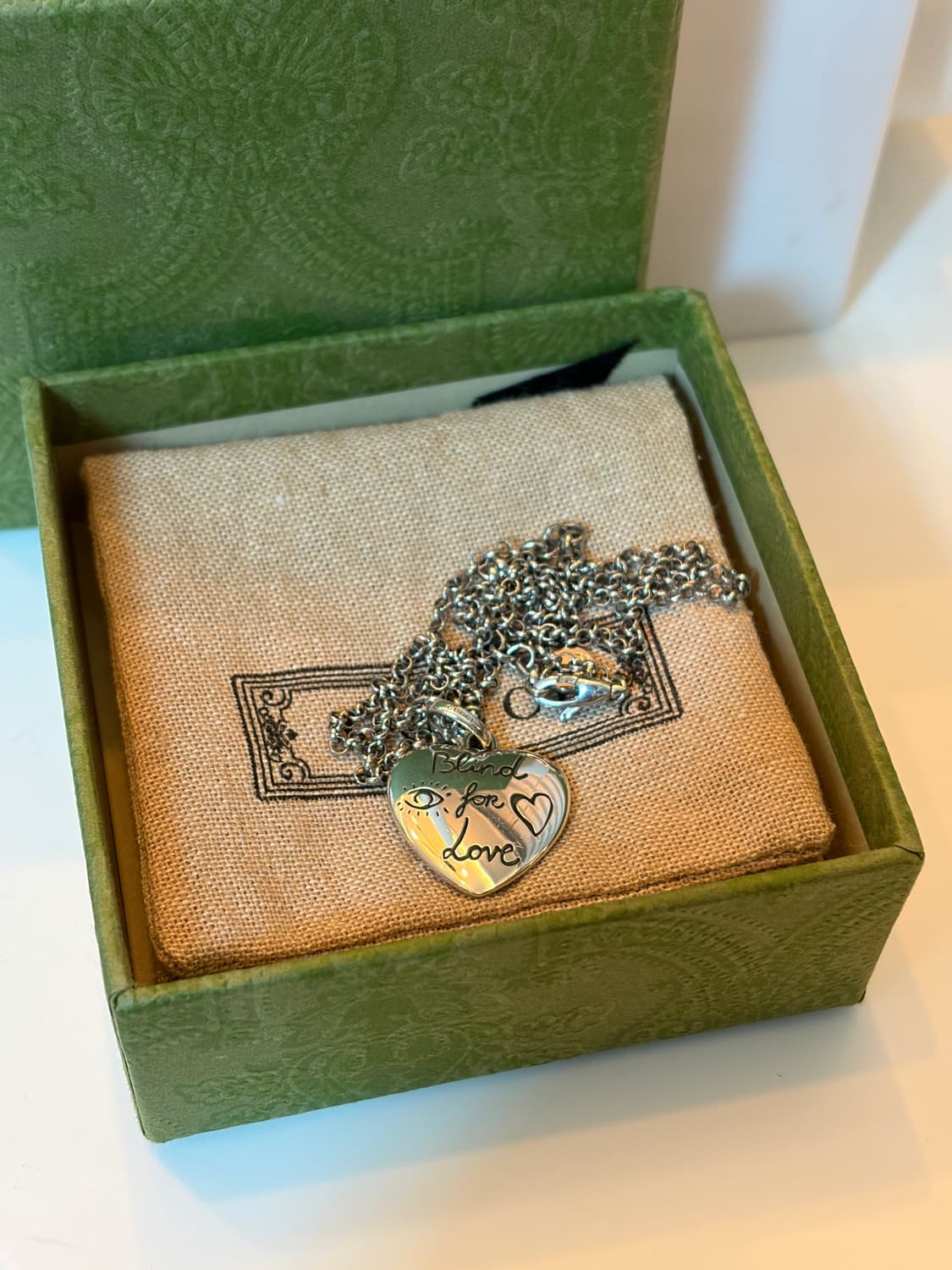 구찌 블라인드 포 러브 네클리스 상품이미지2